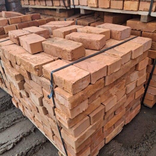 Цегла рядова Чорторія М150